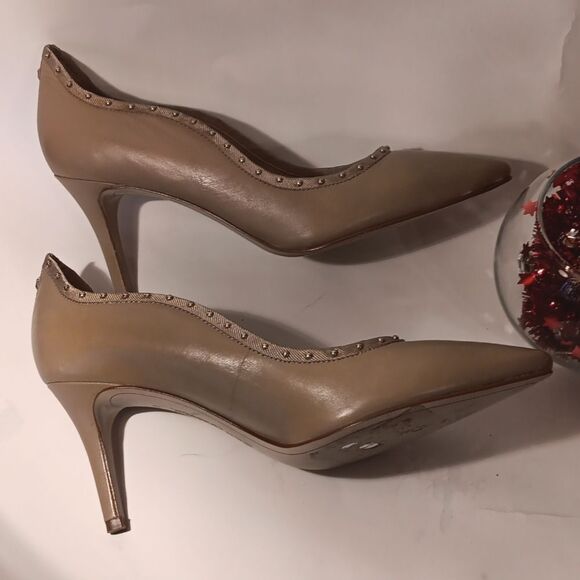 Sam Edelman Tiana Heels. Classic, Taupe , Soft Girl - Picture 3 of 10